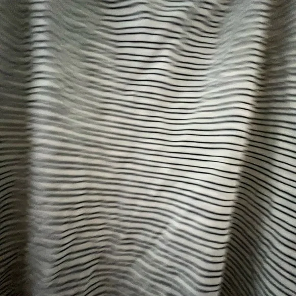 Anthropologie brand new cami style shirt with ruffle detail - Picture 5 of 8